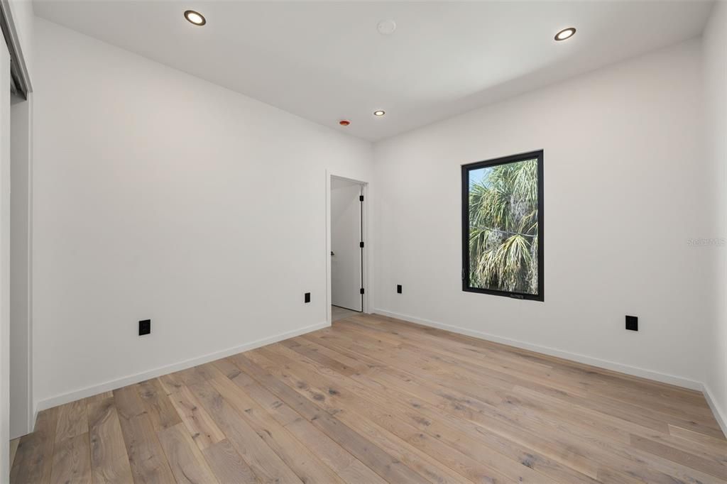 For Sale: $2,799,000 (5 beds, 4 baths, 3128 Square Feet)