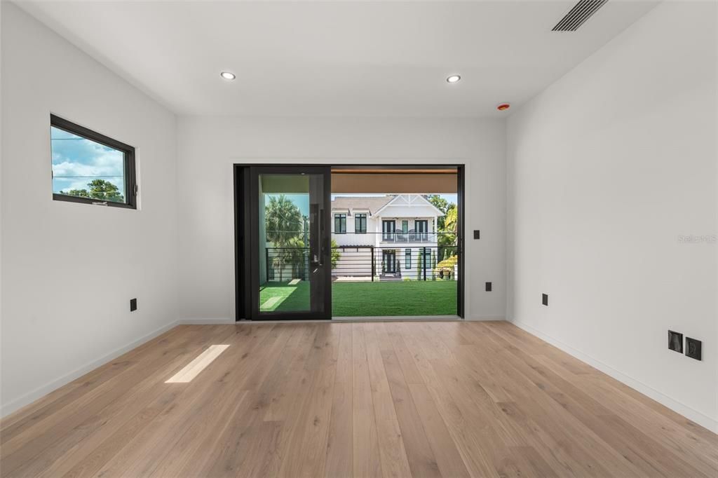For Sale: $2,799,000 (5 beds, 4 baths, 3128 Square Feet)