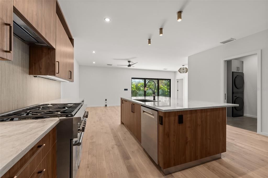 For Sale: $2,799,000 (5 beds, 4 baths, 3128 Square Feet)