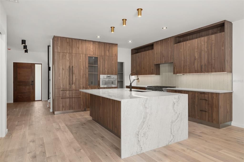 For Sale: $2,799,000 (5 beds, 4 baths, 3128 Square Feet)