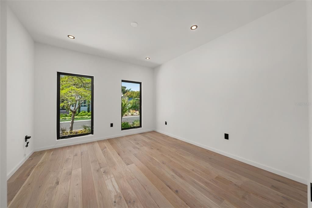 For Sale: $2,799,000 (5 beds, 4 baths, 3128 Square Feet)