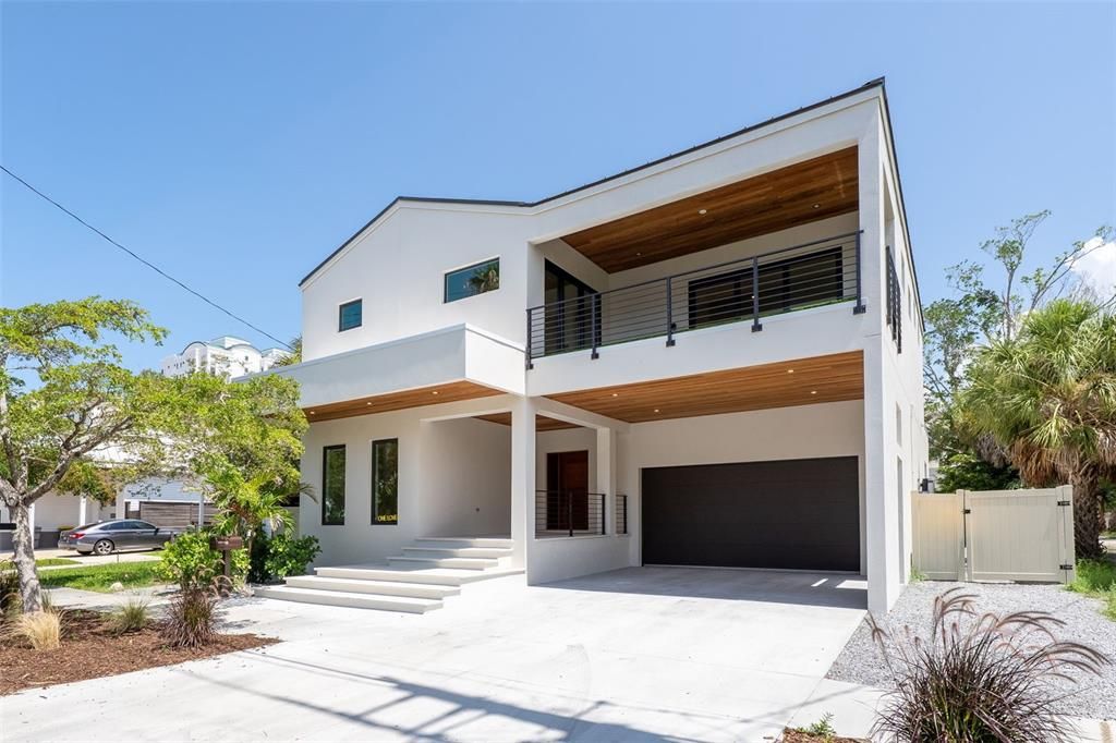 For Sale: $2,799,000 (5 beds, 4 baths, 3128 Square Feet)