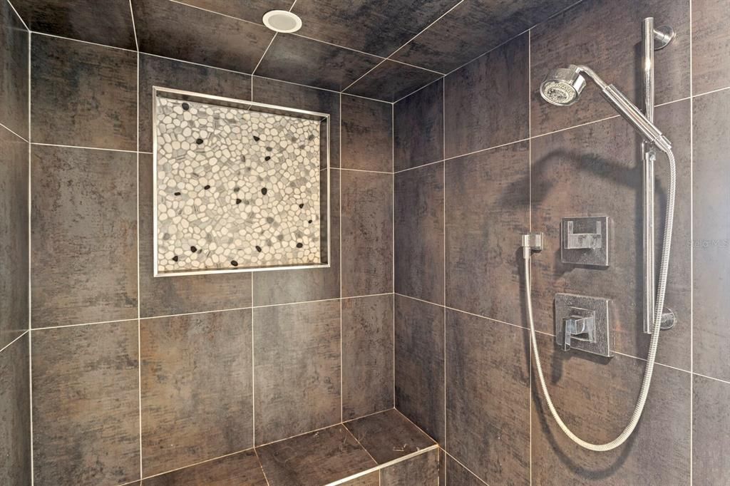 En Renta: $10,500 (4 camas, 4 baños, 4189 Pies cuadrados)