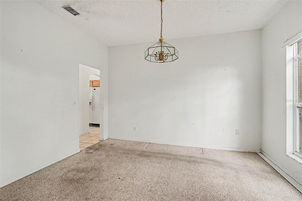 На продажу: $349,950 (4 спален, 2 ванн, 2308 Квадратных фут)
