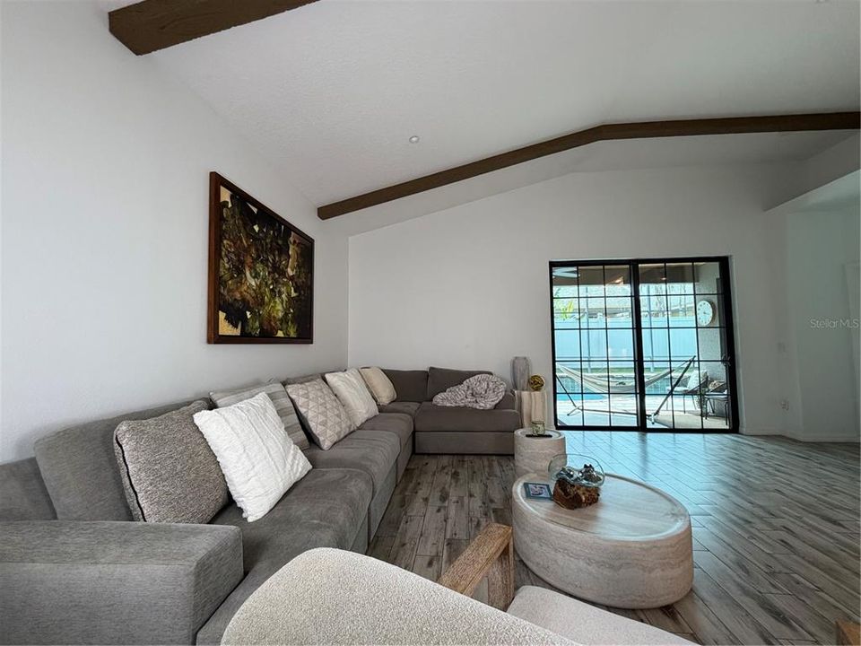 В аренду: $4,800 (4 спален, 3 ванн, 2406 Квадратных фут)