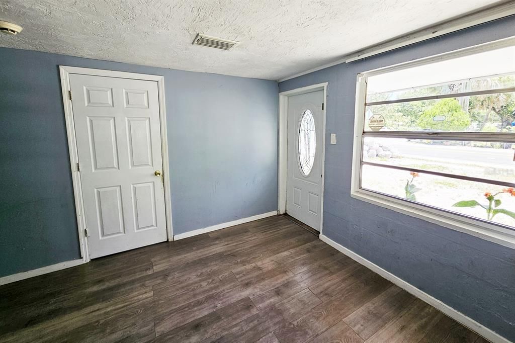 En Venta: $159,000 (4 camas, 1 baños, 1168 Pies cuadrados)