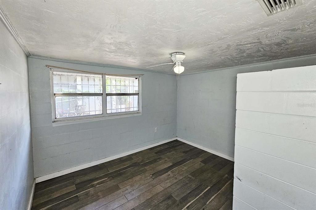 En Venta: $159,000 (4 camas, 1 baños, 1168 Pies cuadrados)