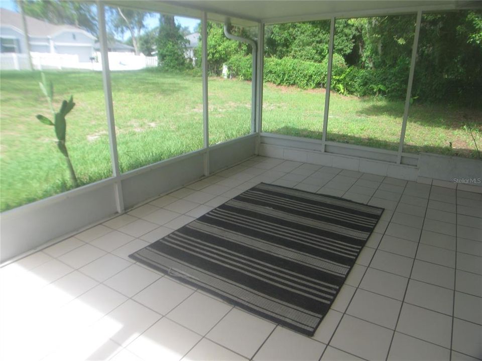 For Rent: $1,600 (2 beds, 1 baths, 780 Square Feet)
