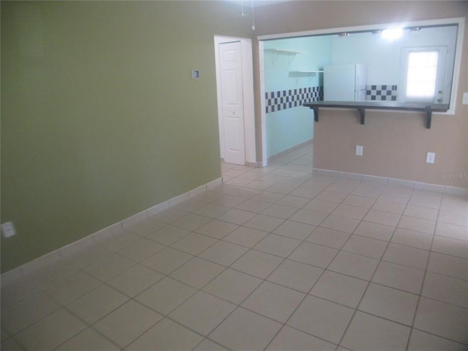 For Rent: $1,600 (2 beds, 1 baths, 780 Square Feet)