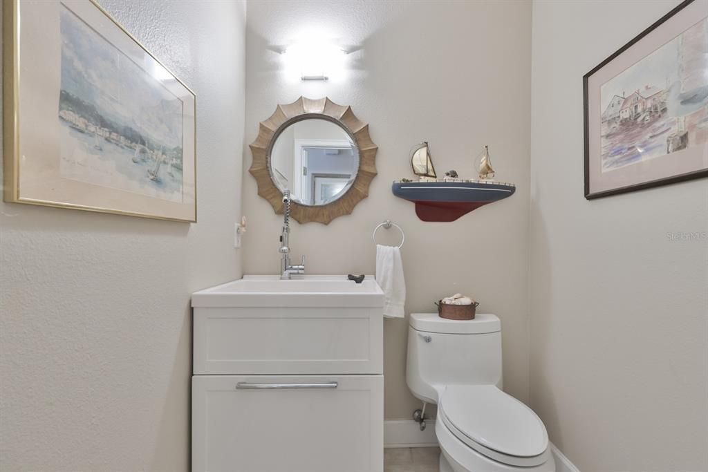 En Venta: $595,000 (3 camas, 2 baños, 2841 Pies cuadrados)