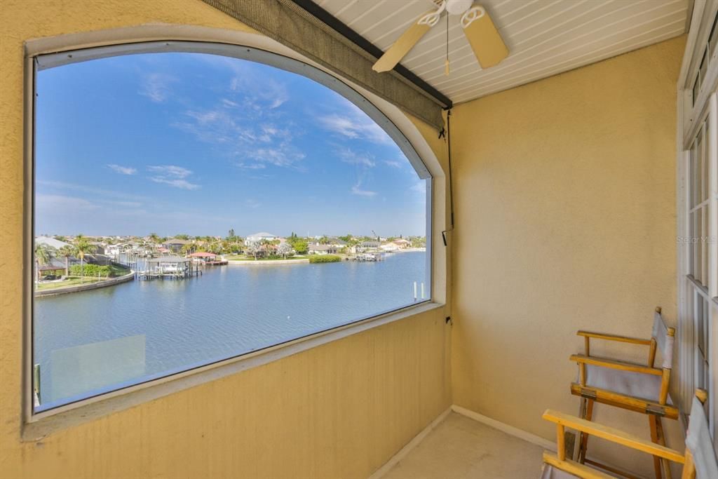 En Venta: $595,000 (3 camas, 2 baños, 2841 Pies cuadrados)