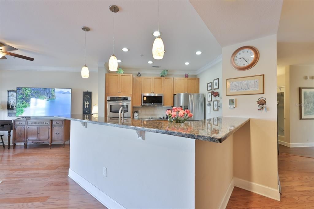En Venta: $595,000 (3 camas, 2 baños, 2841 Pies cuadrados)