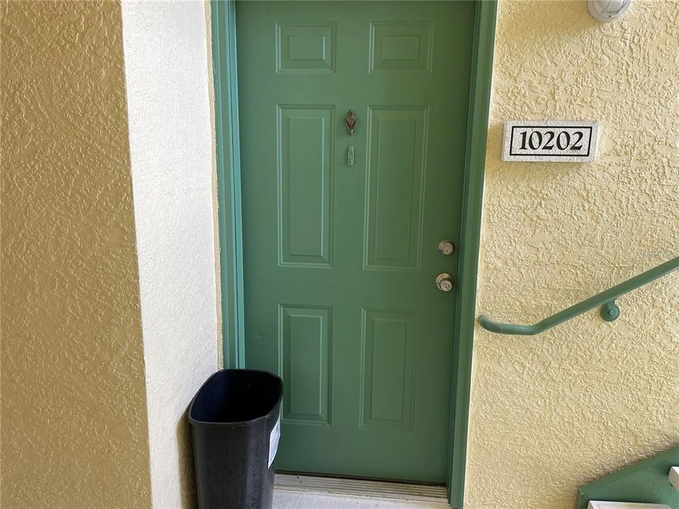 For Rent: $1,250 (1 beds, 1 baths, 636 Square Feet)