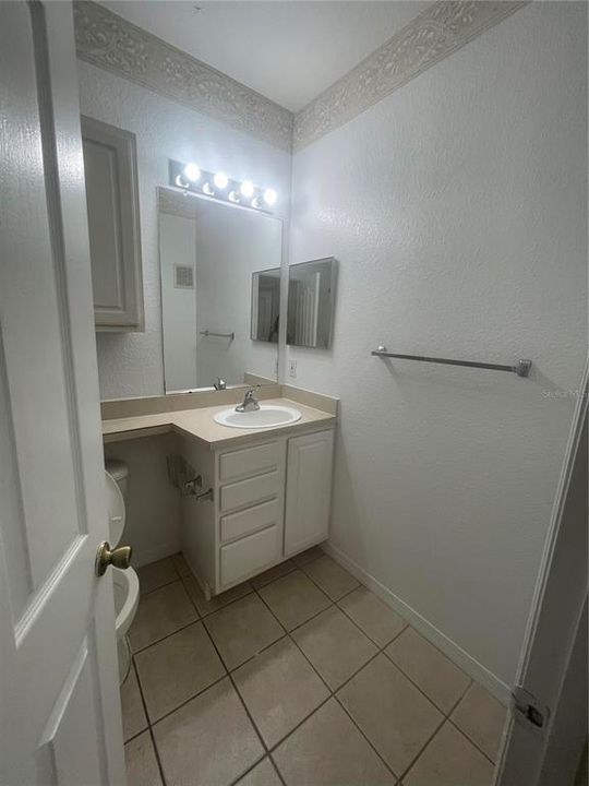 For Rent: $1,250 (1 beds, 1 baths, 636 Square Feet)