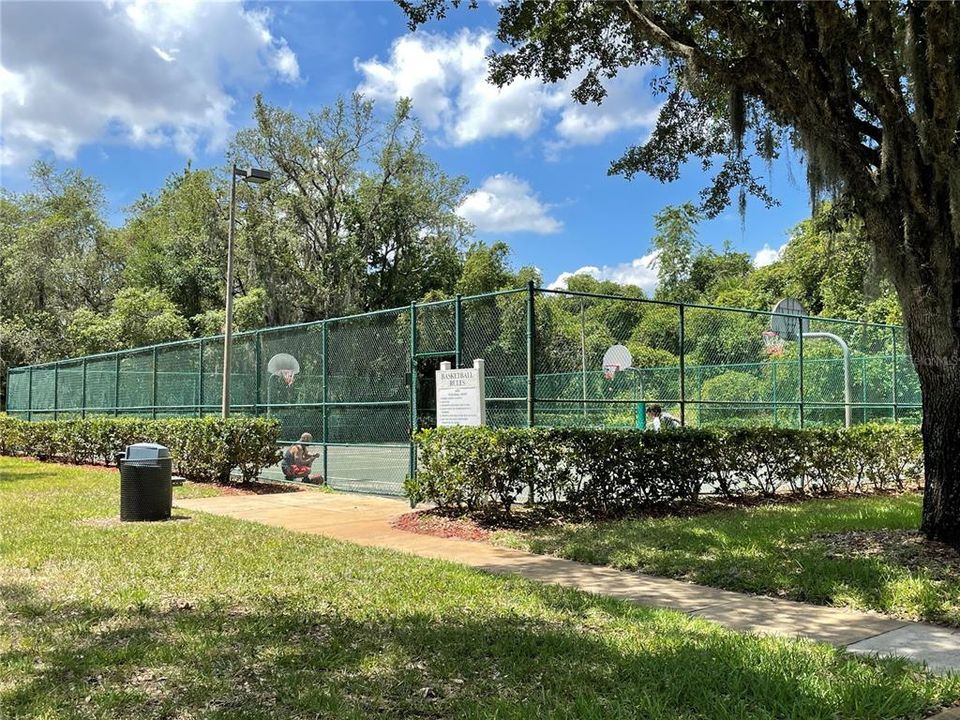 For Rent: $1,250 (1 beds, 1 baths, 636 Square Feet)