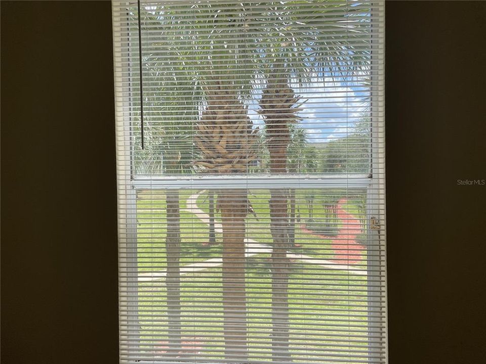 For Rent: $1,250 (1 beds, 1 baths, 636 Square Feet)