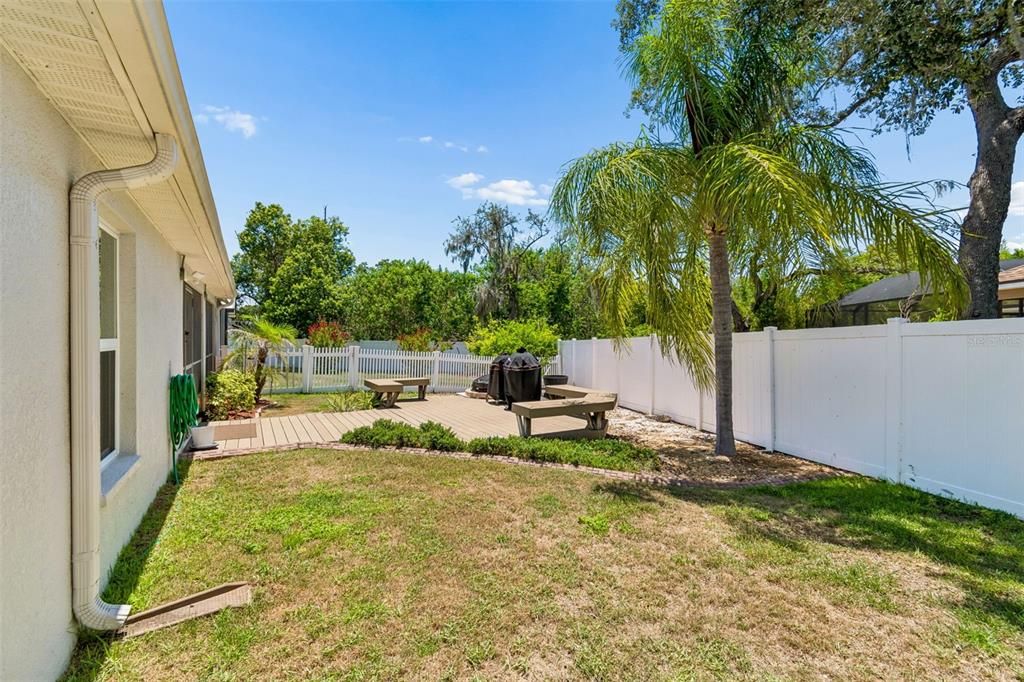 Activo con contrato: $425,000 (3 camas, 2 baños, 1758 Pies cuadrados)
