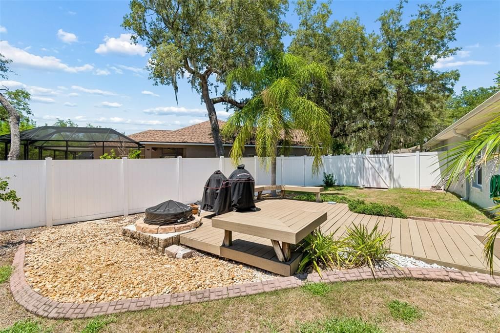 Activo con contrato: $425,000 (3 camas, 2 baños, 1758 Pies cuadrados)