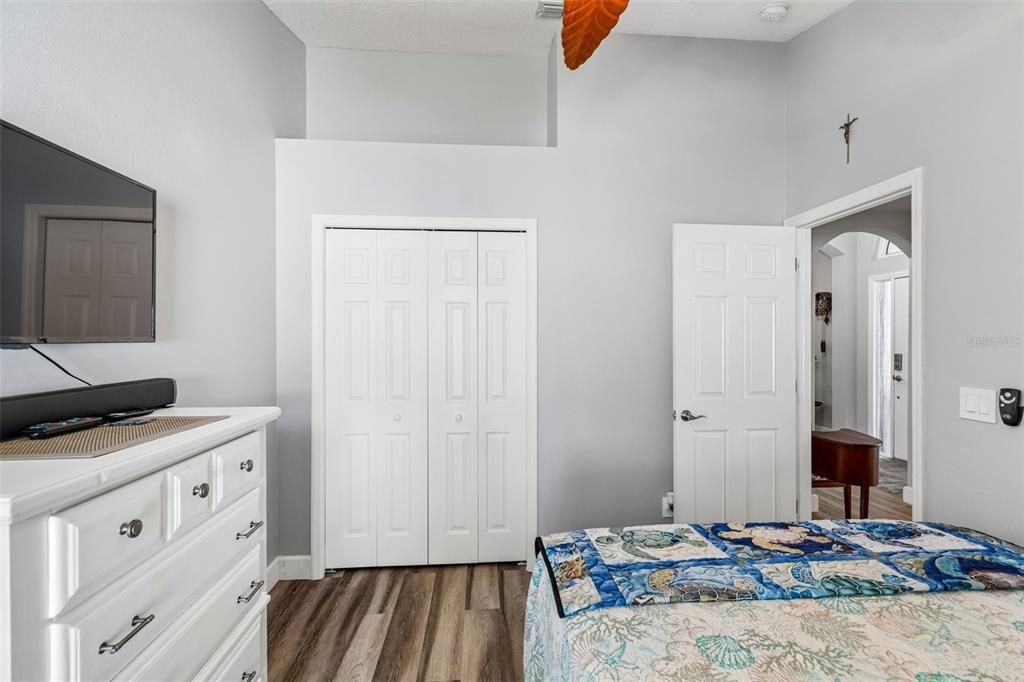 Activo con contrato: $425,000 (3 camas, 2 baños, 1758 Pies cuadrados)