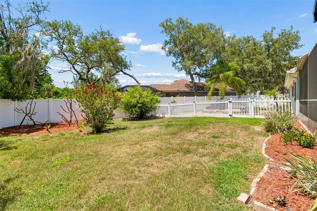 Activo con contrato: $425,000 (3 camas, 2 baños, 1758 Pies cuadrados)