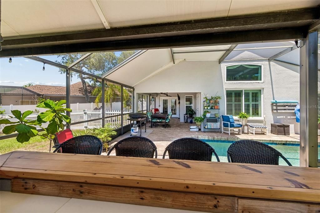 Activo con contrato: $425,000 (3 camas, 2 baños, 1758 Pies cuadrados)
