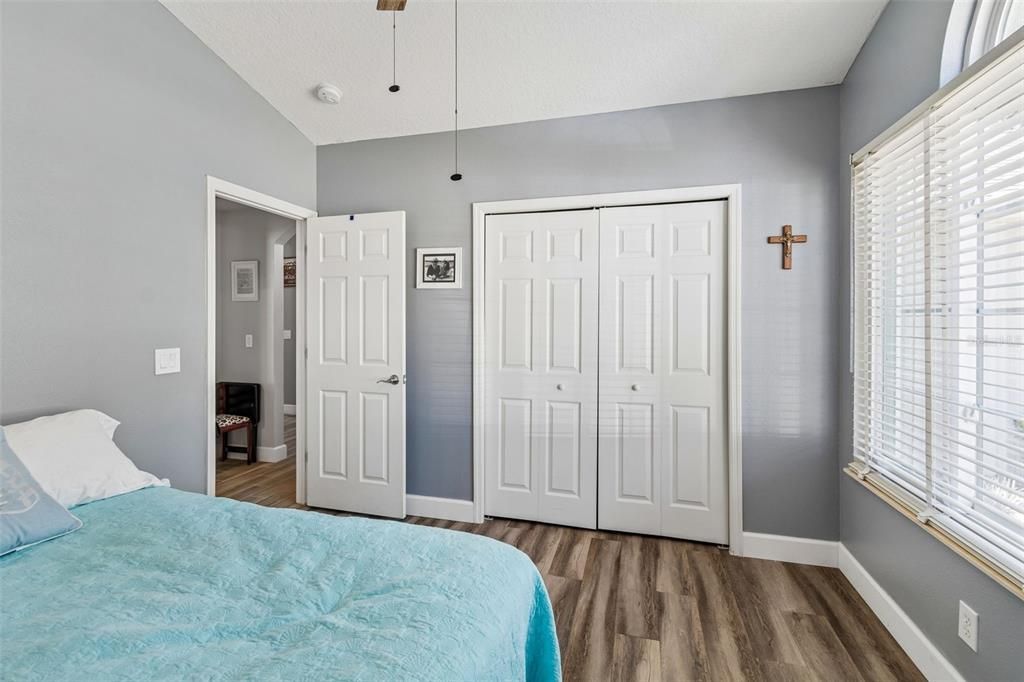 Activo con contrato: $425,000 (3 camas, 2 baños, 1758 Pies cuadrados)
