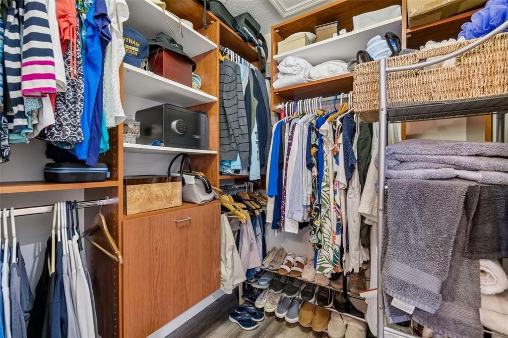 Activo con contrato: $425,000 (3 camas, 2 baños, 1758 Pies cuadrados)