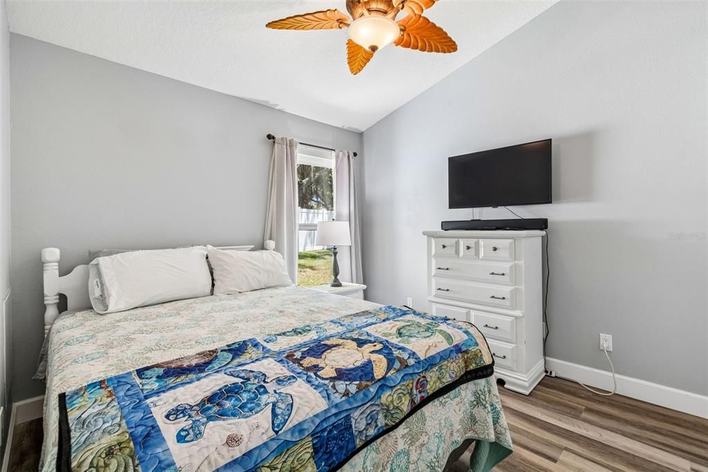 Activo con contrato: $425,000 (3 camas, 2 baños, 1758 Pies cuadrados)