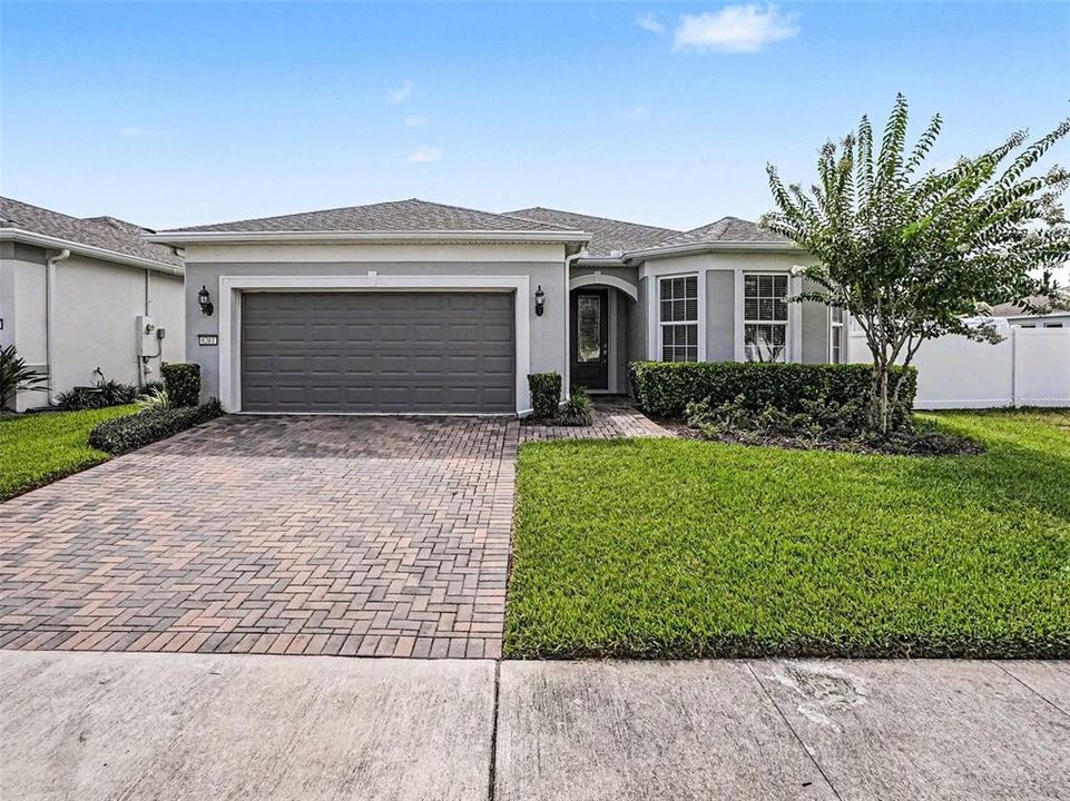 For Sale: $540,000 (2 beds, 2 baths, 1919 Square Feet)