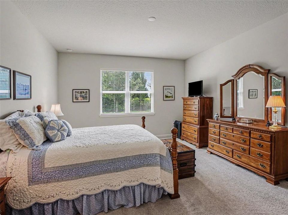 For Sale: $540,000 (2 beds, 2 baths, 1919 Square Feet)