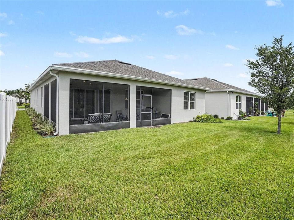 For Sale: $540,000 (2 beds, 2 baths, 1919 Square Feet)