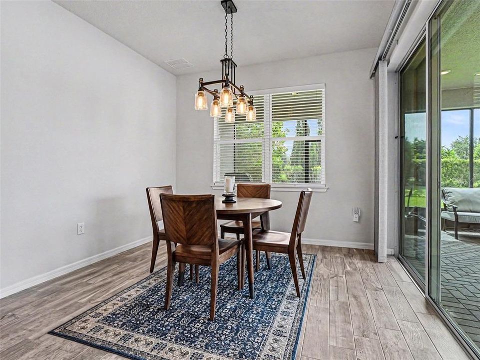 For Sale: $540,000 (2 beds, 2 baths, 1919 Square Feet)