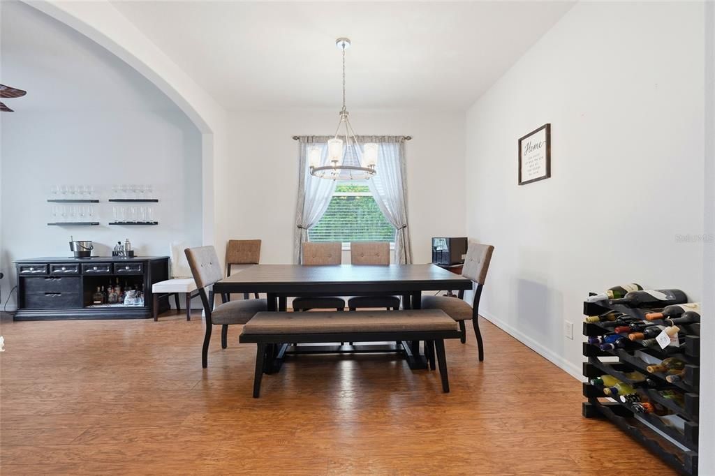 En Venta: $675,000 (5 camas, 3 baños, 2688 Pies cuadrados)