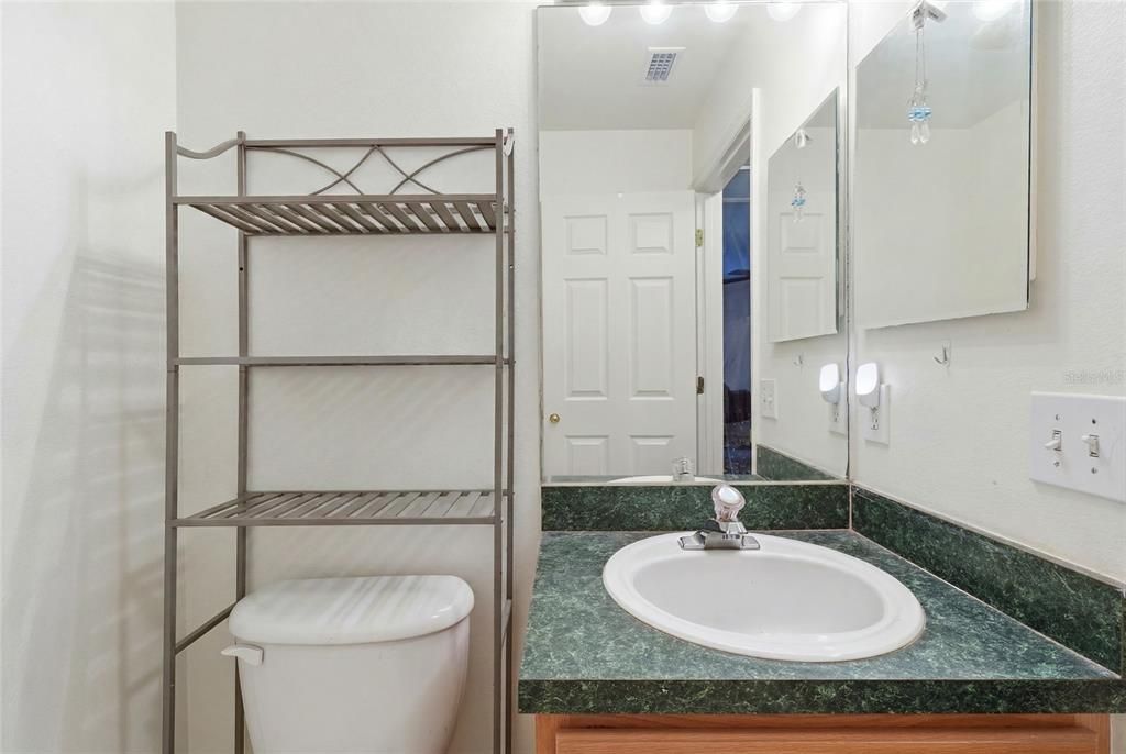 En Venta: $675,000 (5 camas, 3 baños, 2688 Pies cuadrados)