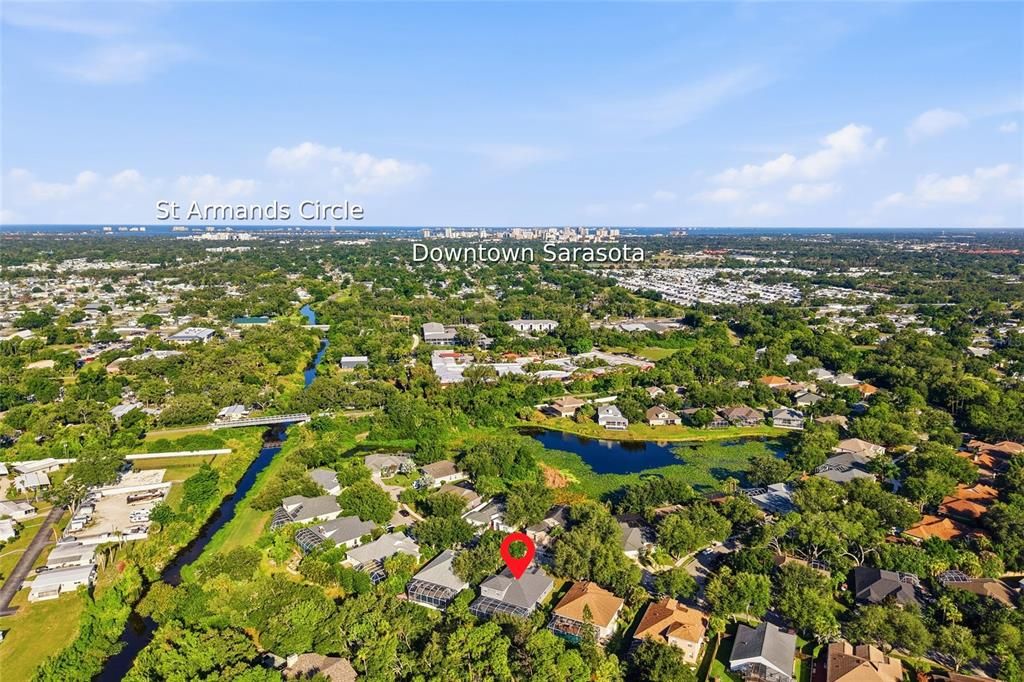 En Venta: $675,000 (5 camas, 3 baños, 2688 Pies cuadrados)