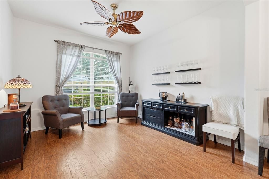 En Venta: $675,000 (5 camas, 3 baños, 2688 Pies cuadrados)