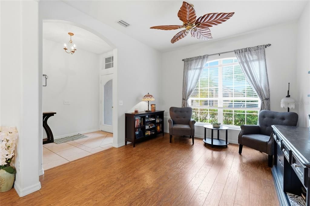 En Venta: $675,000 (5 camas, 3 baños, 2688 Pies cuadrados)
