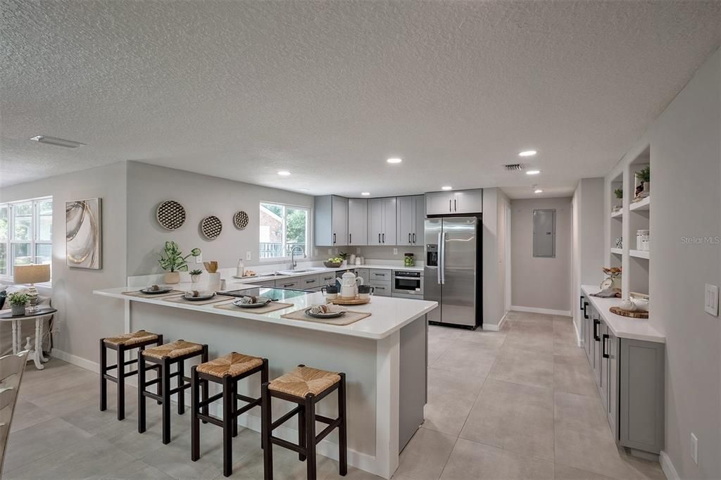 Activo con contrato: $775,000 (3 camas, 3 baños, 3379 Pies cuadrados)