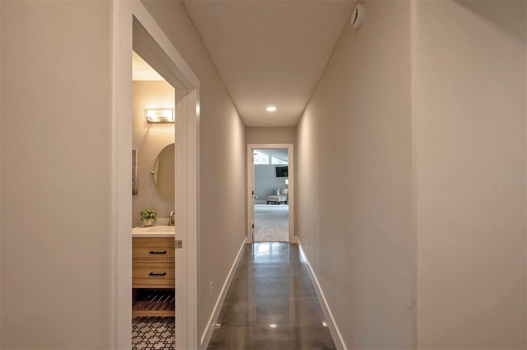 Activo con contrato: $775,000 (3 camas, 3 baños, 3379 Pies cuadrados)