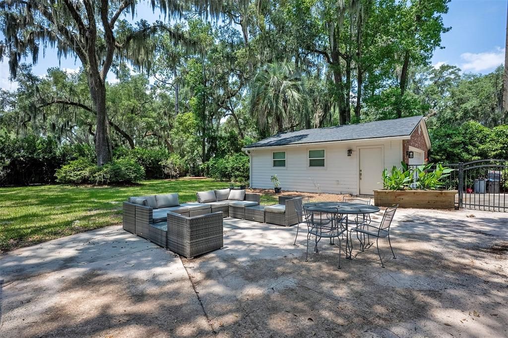 Activo con contrato: $775,000 (3 camas, 3 baños, 3379 Pies cuadrados)