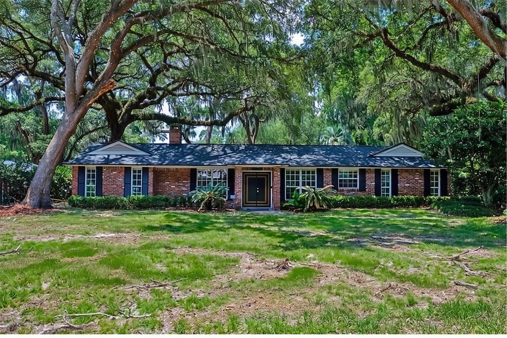 Activo con contrato: $775,000 (3 camas, 3 baños, 3379 Pies cuadrados)