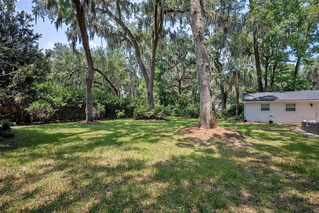 Activo con contrato: $775,000 (3 camas, 3 baños, 3379 Pies cuadrados)