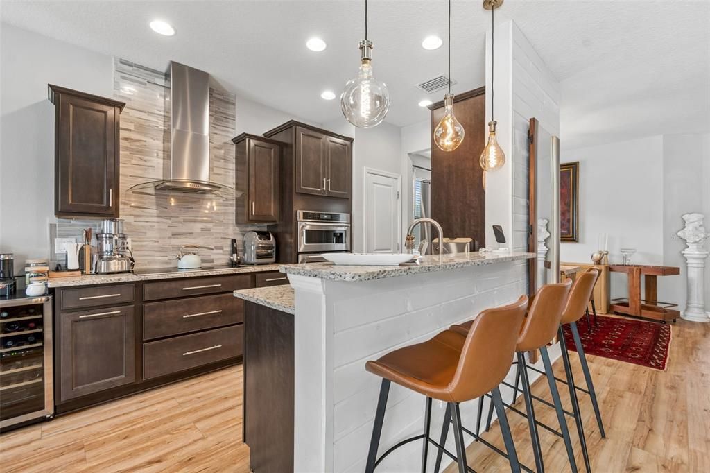 На продажу: $525,000 (3 спален, 2 ванн, 1722 Квадратных фут)