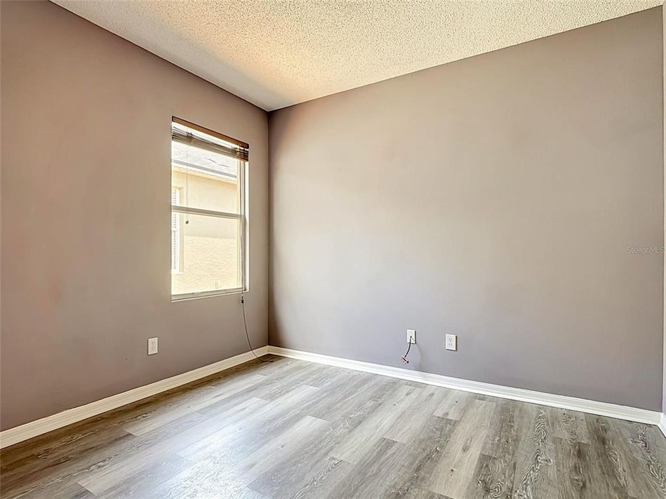 For Sale: $325,000 (3 beds, 2 baths, 1650 Square Feet)