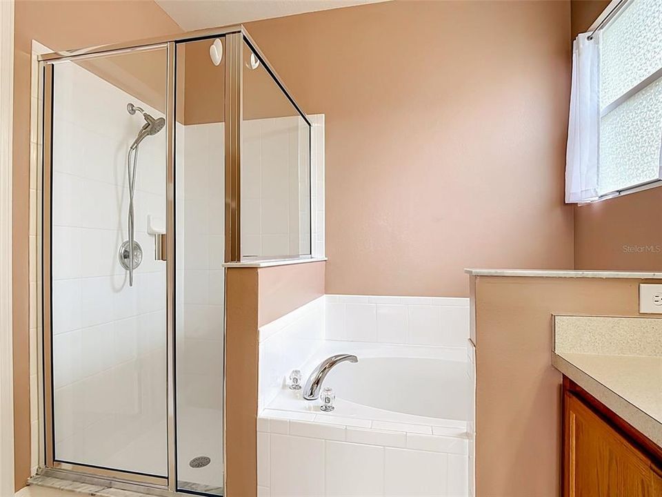For Sale: $325,000 (3 beds, 2 baths, 1650 Square Feet)