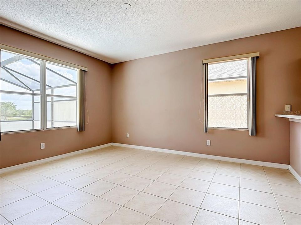 For Sale: $325,000 (3 beds, 2 baths, 1650 Square Feet)