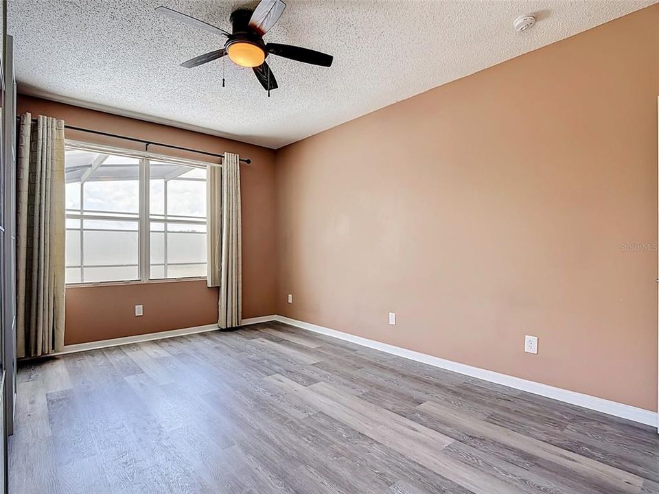 For Sale: $325,000 (3 beds, 2 baths, 1650 Square Feet)