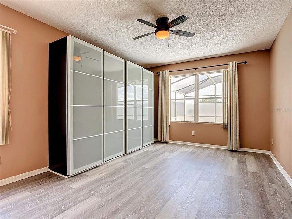 For Sale: $325,000 (3 beds, 2 baths, 1650 Square Feet)