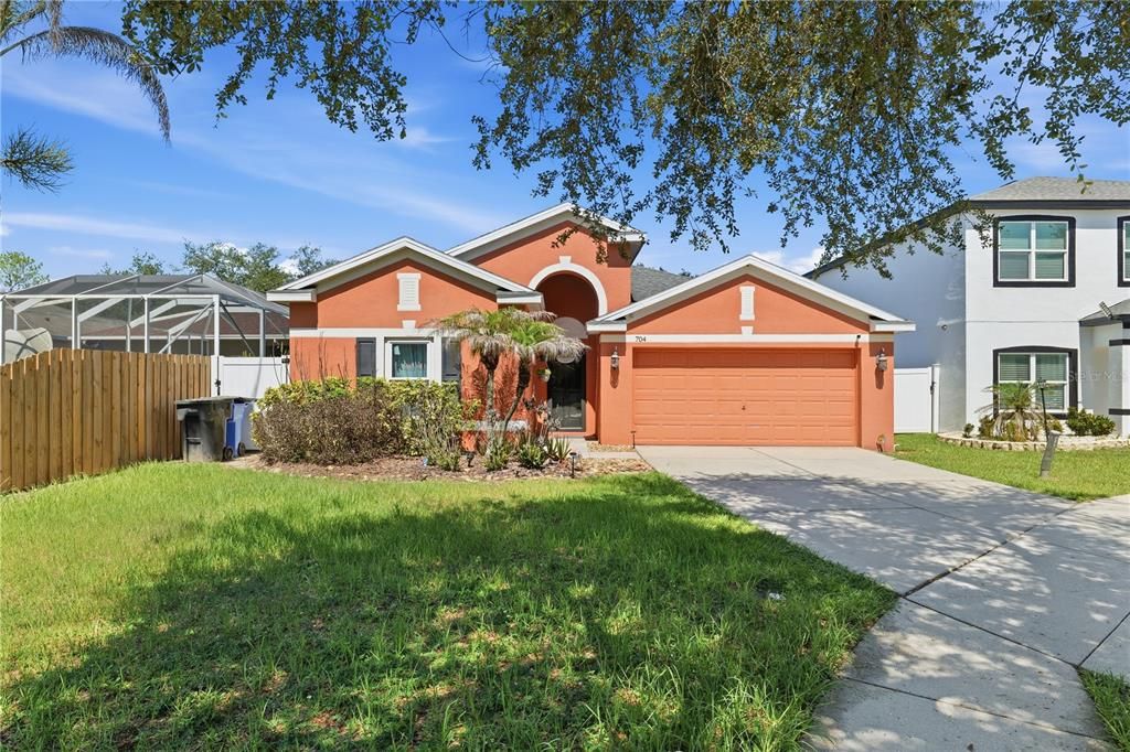 For Sale: $399,900 (3 beds, 2 baths, 1901 Square Feet)