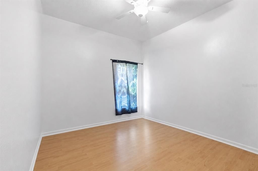 For Sale: $399,900 (3 beds, 2 baths, 1901 Square Feet)